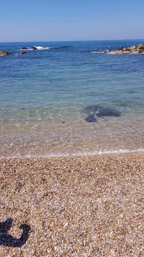איזמוריס Beachwalk Guesthouse מראה חיצוני תמונה