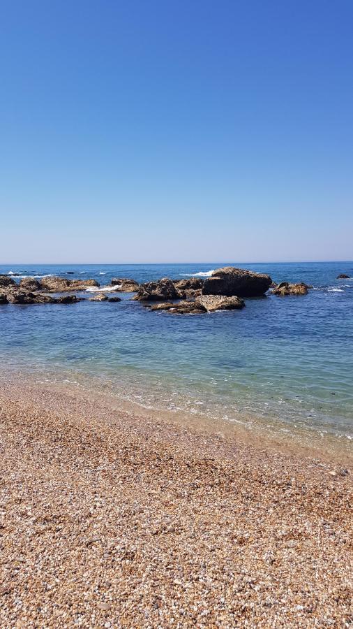 איזמוריס Beachwalk Guesthouse מראה חיצוני תמונה